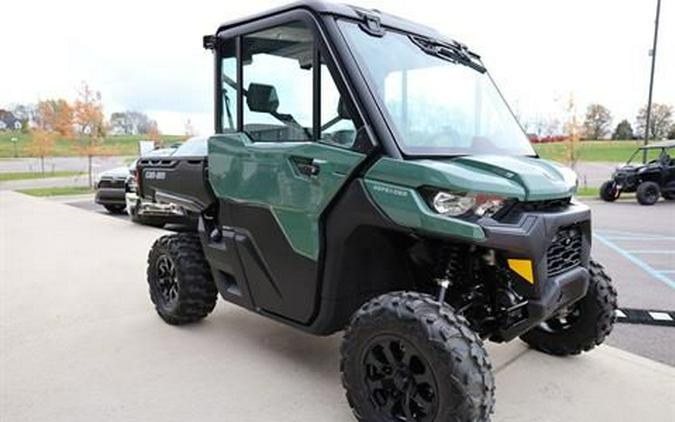 2026 Can-Am Defender DPS CAB