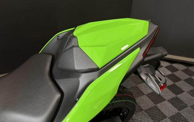 2026 Kawasaki Ninja® 500 SE ABS