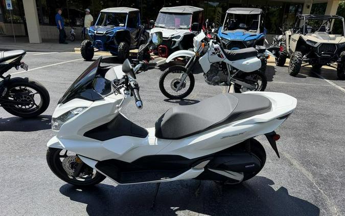 2022 Honda® PCX