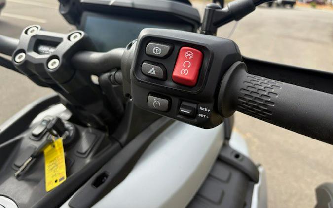 2025 Canyon XT - Can-Am