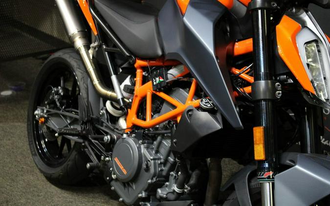 2023 KTM Duke 390