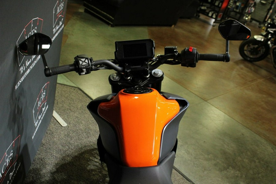 2023 KTM Duke 390