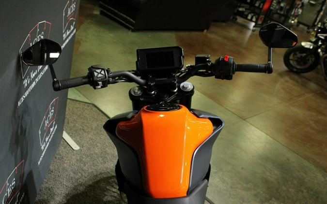 2023 KTM Duke 390