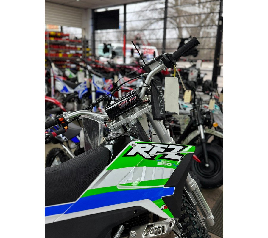 2026 APOLLO RFZ Thunder 250