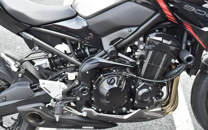 2023 Kawasaki Z900 ABS Metallic Black/Graphite Gray/Flat Black