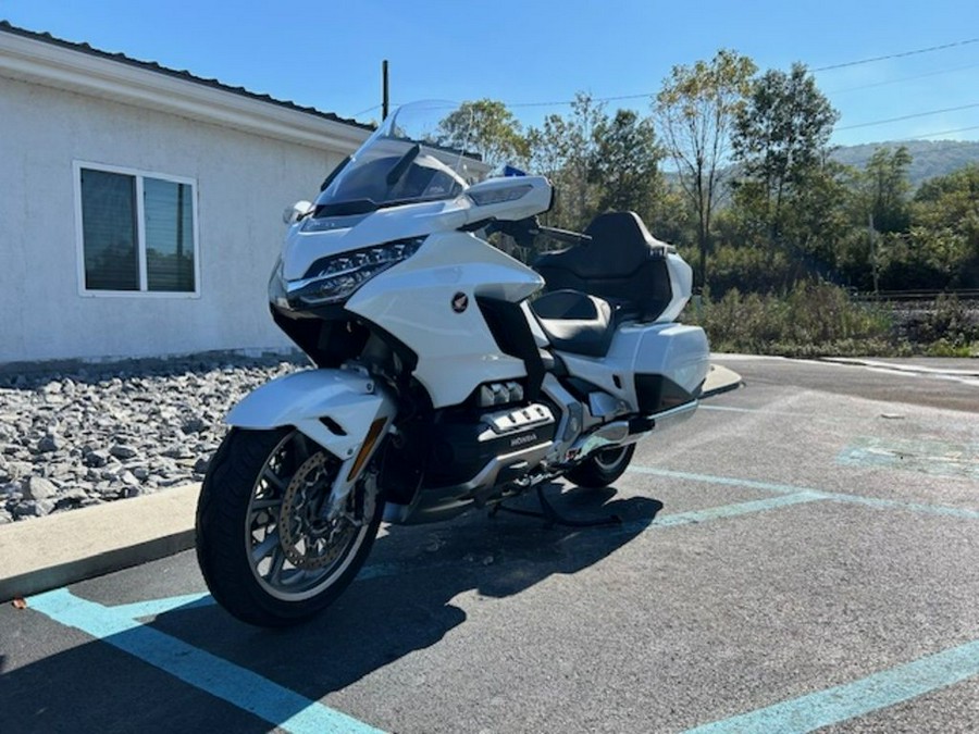 2018 Honda® Gold Wing Tour Automatic DCT Pearl White