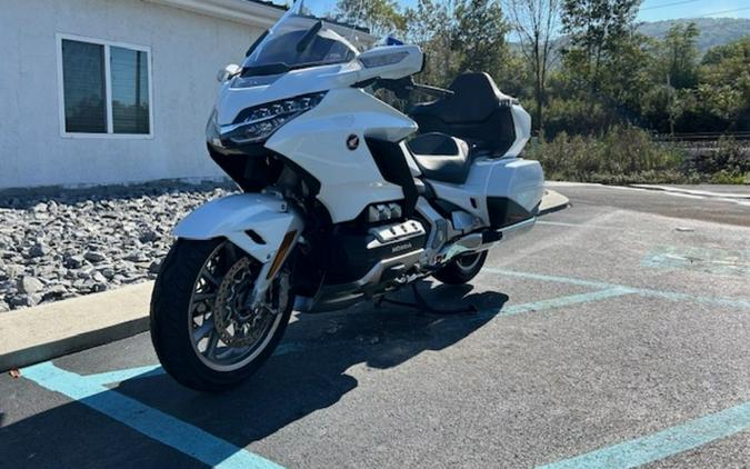 2018 Honda® Gold Wing Tour Automatic DCT Pearl White