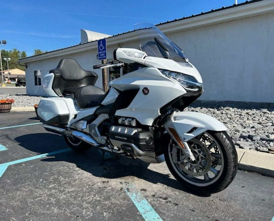 2018 Honda® Gold Wing Tour Automatic DCT Pearl White