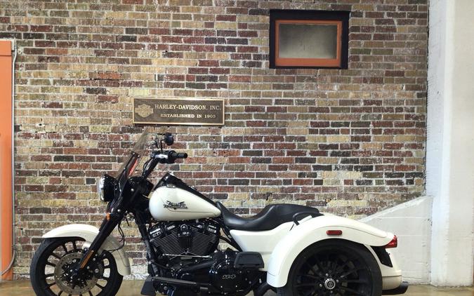 2023 HARLEY-DAVIDSON FREEWHEELER FLRT