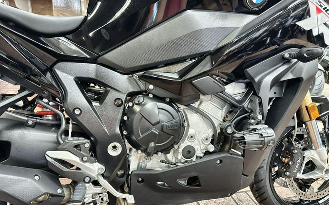 2026 BMW S 1000 XR