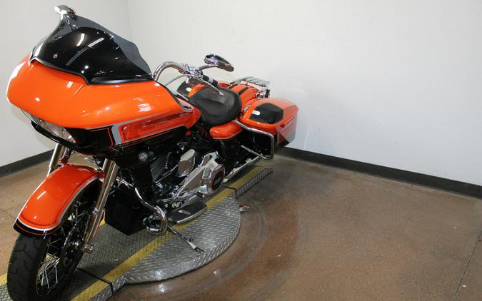 2022 Harley-Davidson® CVO™ Road Glide® WICKED ORANGE
