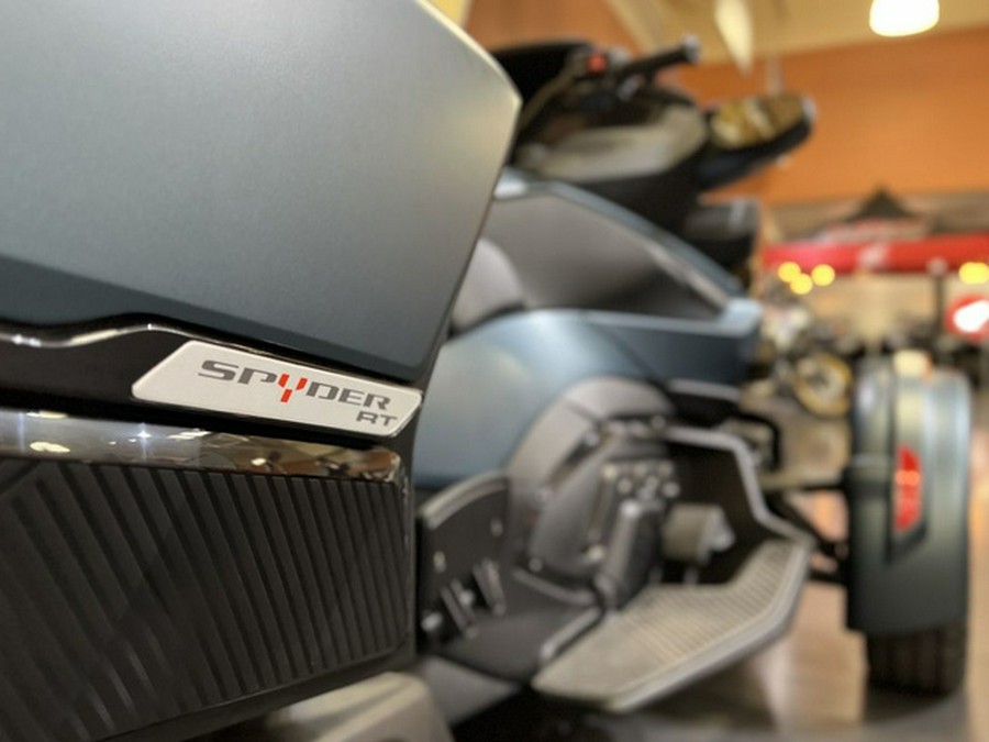 2026 Can-Am Spyder RT Limited Dark