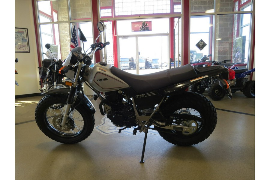2025 Yamaha TW200S1