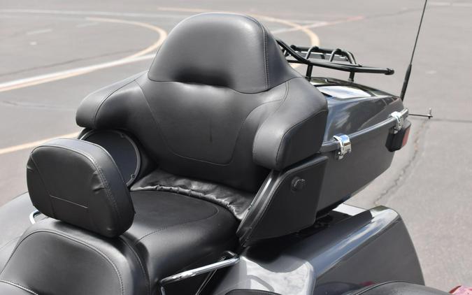 2021 Harley-Davidson Tri Glide Ultra Gauntlet Gray Metallic/Vivid Black FLHTCUTG