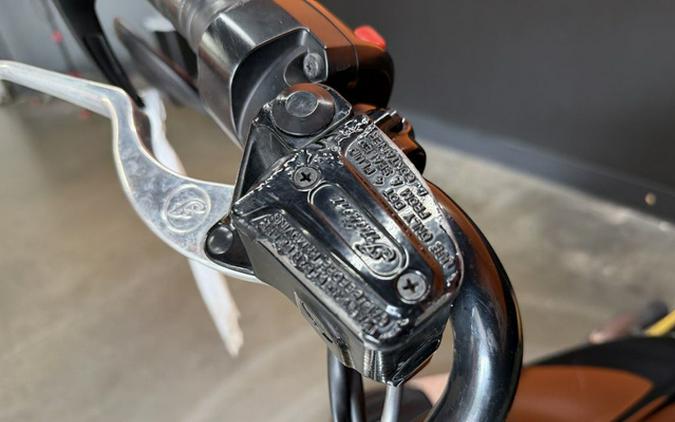 2021 Indian Scout Bobber Sixty Thunder Black