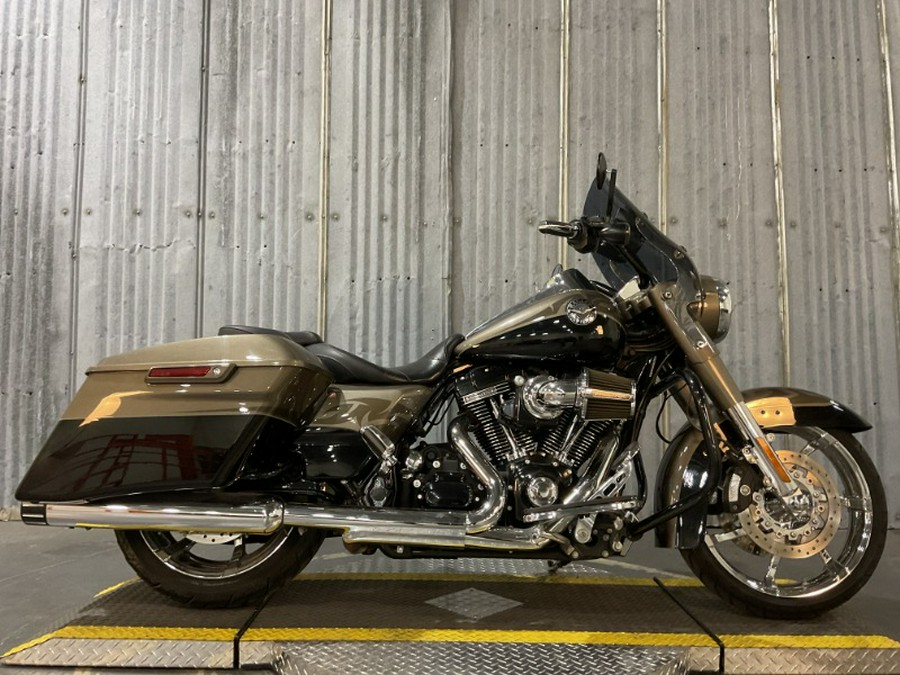2014 Harley-Davidson CUSTOM VEHICLE OPS ROAD KING