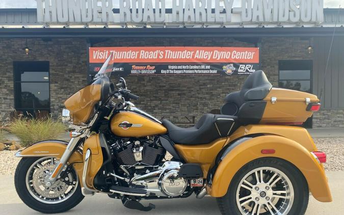 2023 Harley-Davidson® Tri Glide® Ultra Prospect Gold/Vivid Black