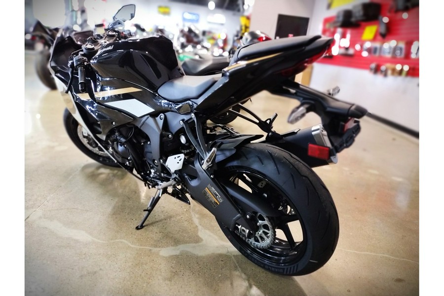 2026 Ninja® ZX™-6R Base - Kawasaki