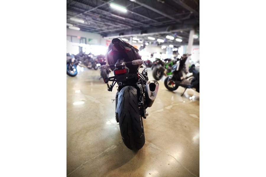 2026 Ninja® ZX™-6R Base - Kawasaki