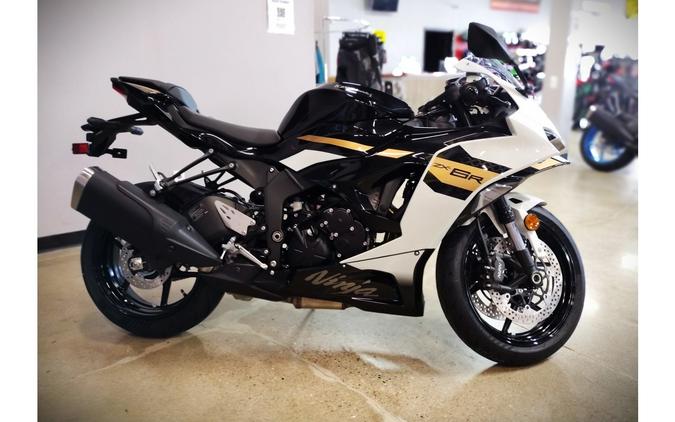 2026 Ninja® ZX™-6R Base - Kawasaki