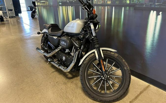 2010 Harley-Davidson Sportster XL883N - Iron 883