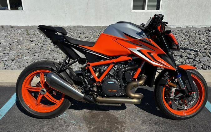 2022 KTM 1290 Super Duke R EVO