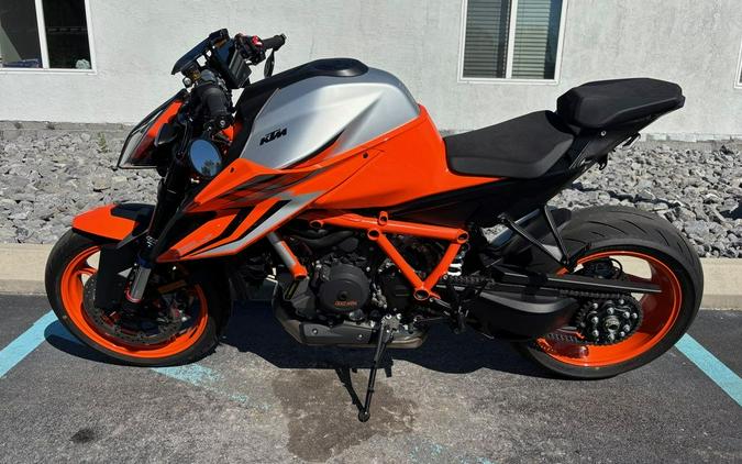 2022 KTM 1290 Super Duke R EVO