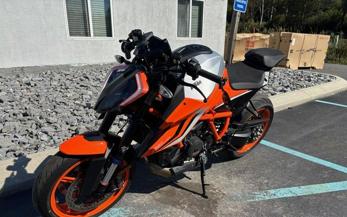 2022 KTM 1290 Super Duke R EVO