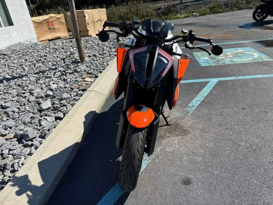 2022 KTM 1290 Super Duke R EVO