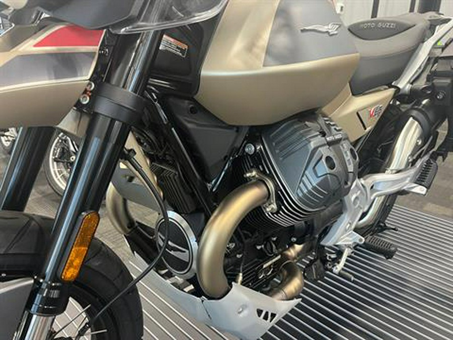 2025 Moto Guzzi V85 TT Travel