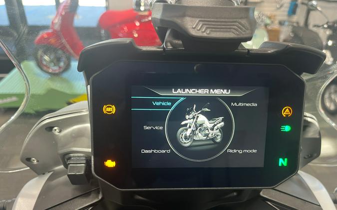 2025 Moto Guzzi V85 TT Travel