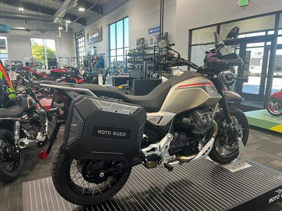 2025 Moto Guzzi V85 TT Travel