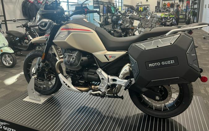 2025 Moto Guzzi V85 TT Travel
