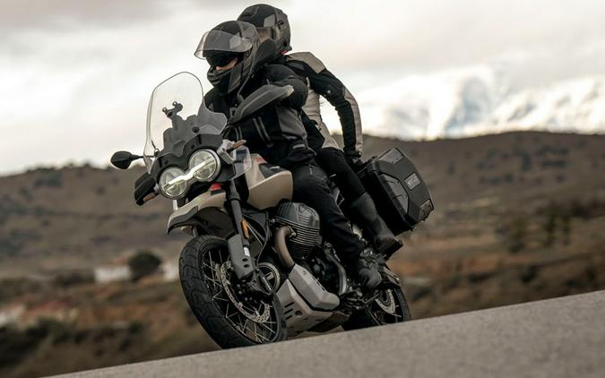 2025 Moto Guzzi V85 TT Travel