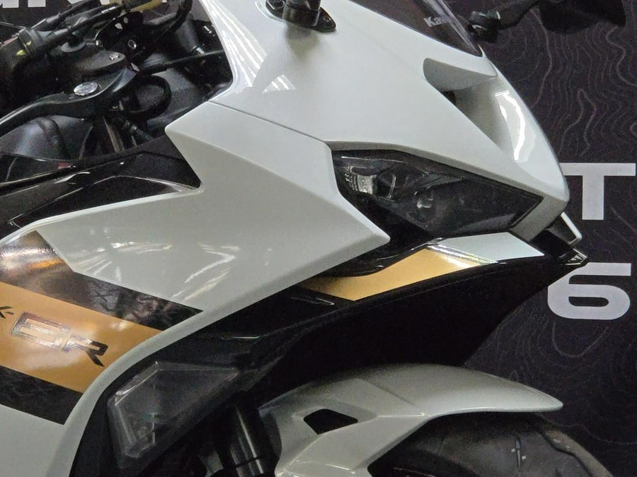 2026 Kawasaki Ninja ZX6R Base