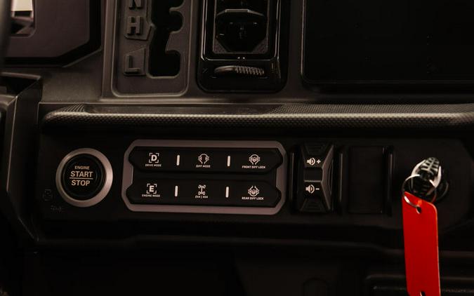 2026 Can-Am® Defender MAX Limited HD11