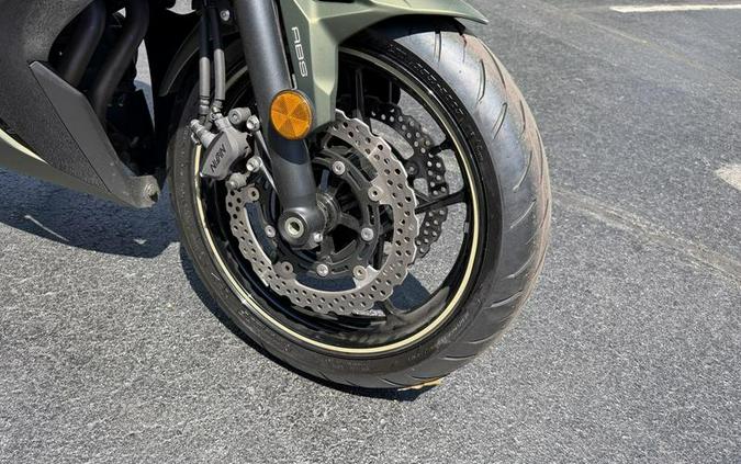 2024 Kawasaki Ninja® 650 ABS Metallic Covert Green/Metallic Spark Black