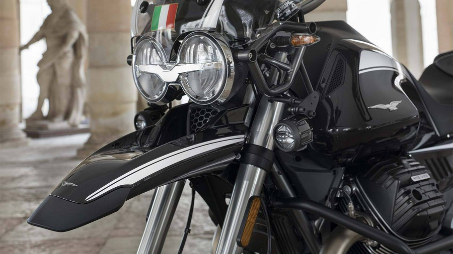 2022 Moto Guzzi V85 TT Guardia D’onore