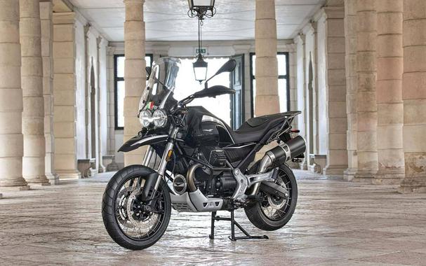 2022 Moto Guzzi V85 TT Guardia D’onore