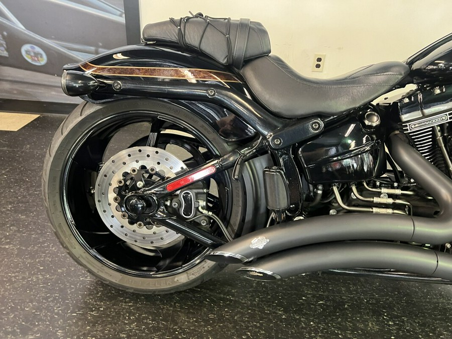 2016 Harley-Davidson CVO™ Pro Street Breakout Starfire Black FXSE