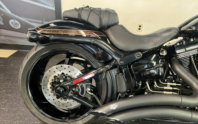 2016 Harley-Davidson CVO™ Pro Street Breakout Starfire Black FXSE