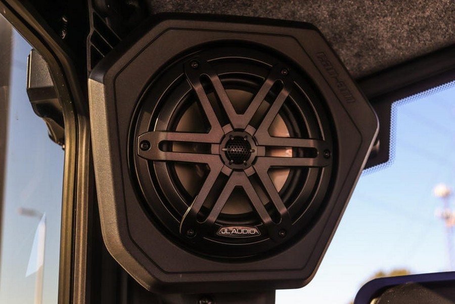 2026 Can-Am® Defender MAX Limited HD11