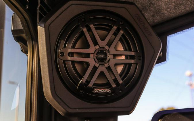 2026 Can-Am® Defender MAX Limited HD11