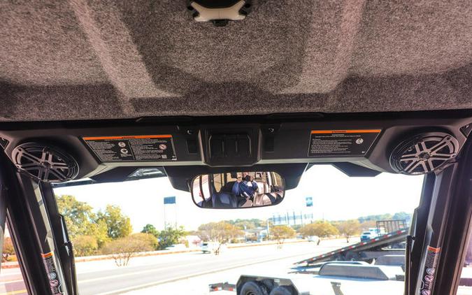 2026 Can-Am® Defender MAX Limited HD11