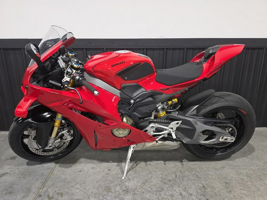 2025 Ducati Panigale V4 S