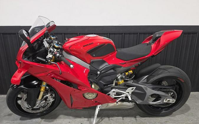 2025 Ducati Panigale V4 S