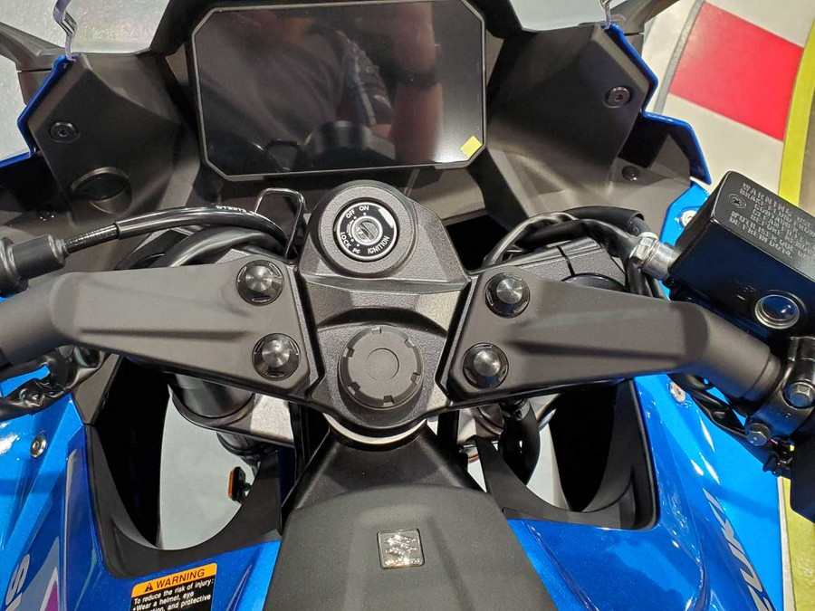 2024 SUZUKI GSX-8R