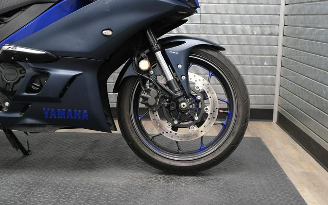 2023 YAMAHA YZFR3 ABS