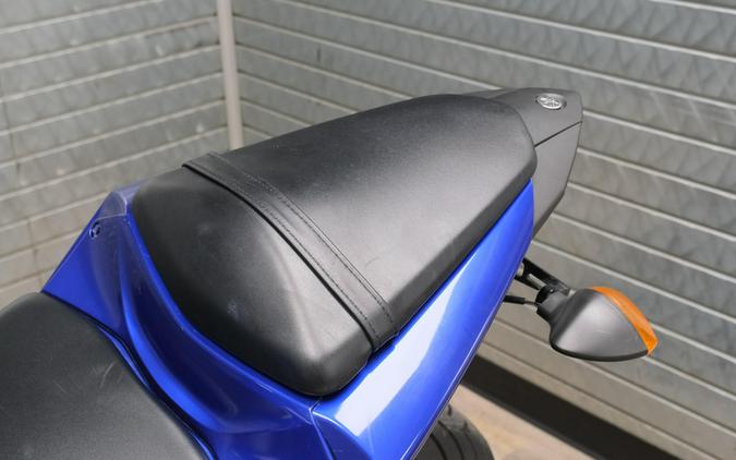 2023 YAMAHA YZFR3 ABS