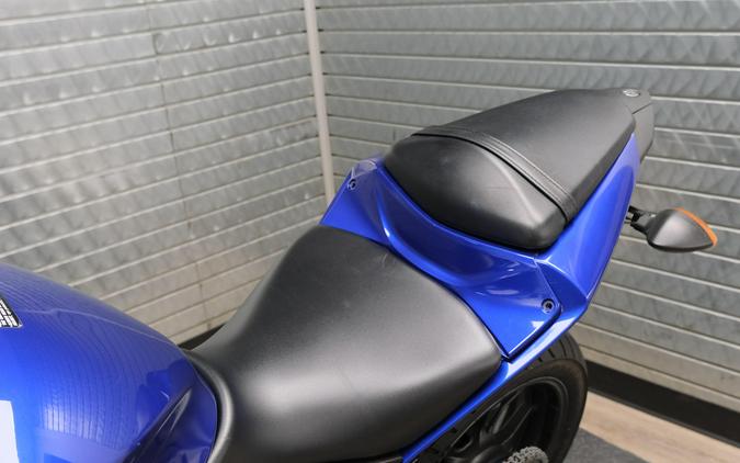 2023 YAMAHA YZFR3 ABS